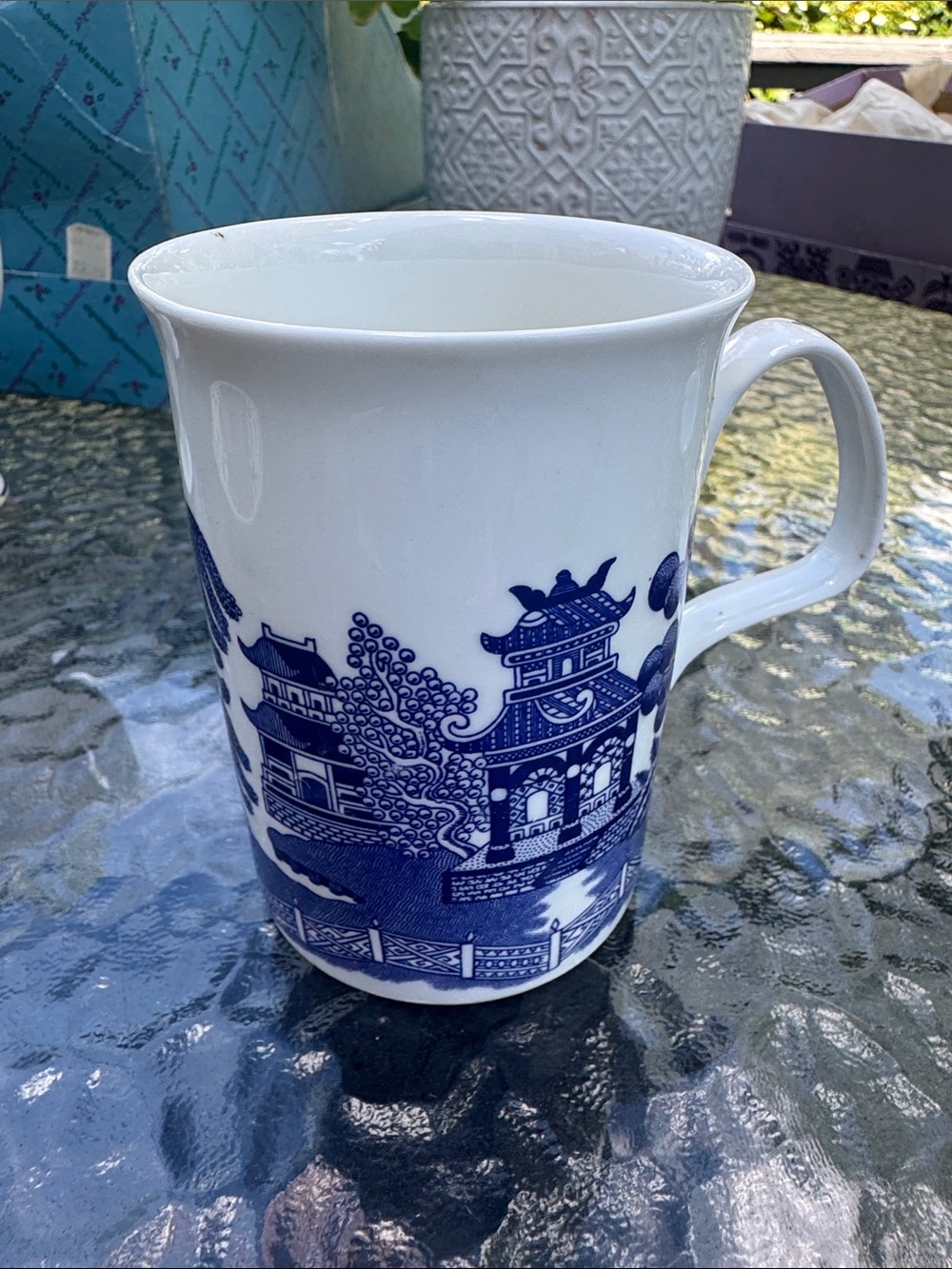 Churchill BlueWillow white /Blue - Classic Scenic Design porcelain mug
